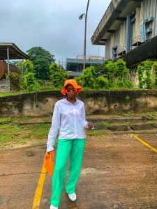 HOW TO WEAR ORANGE AND GREEN OUTFITS