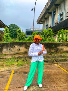 HOW TO WEAR ORANGE AND GREEN OUTFITS