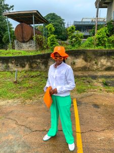 HOW TO WEAR ORANGE AND GREEN OUTFITS