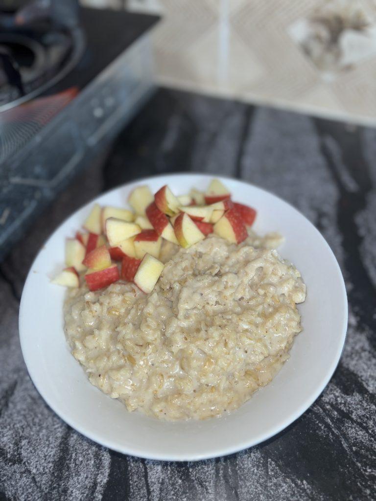 Creamy Homemade Oatmeal Porridge: A Cozy & Easy Recipe